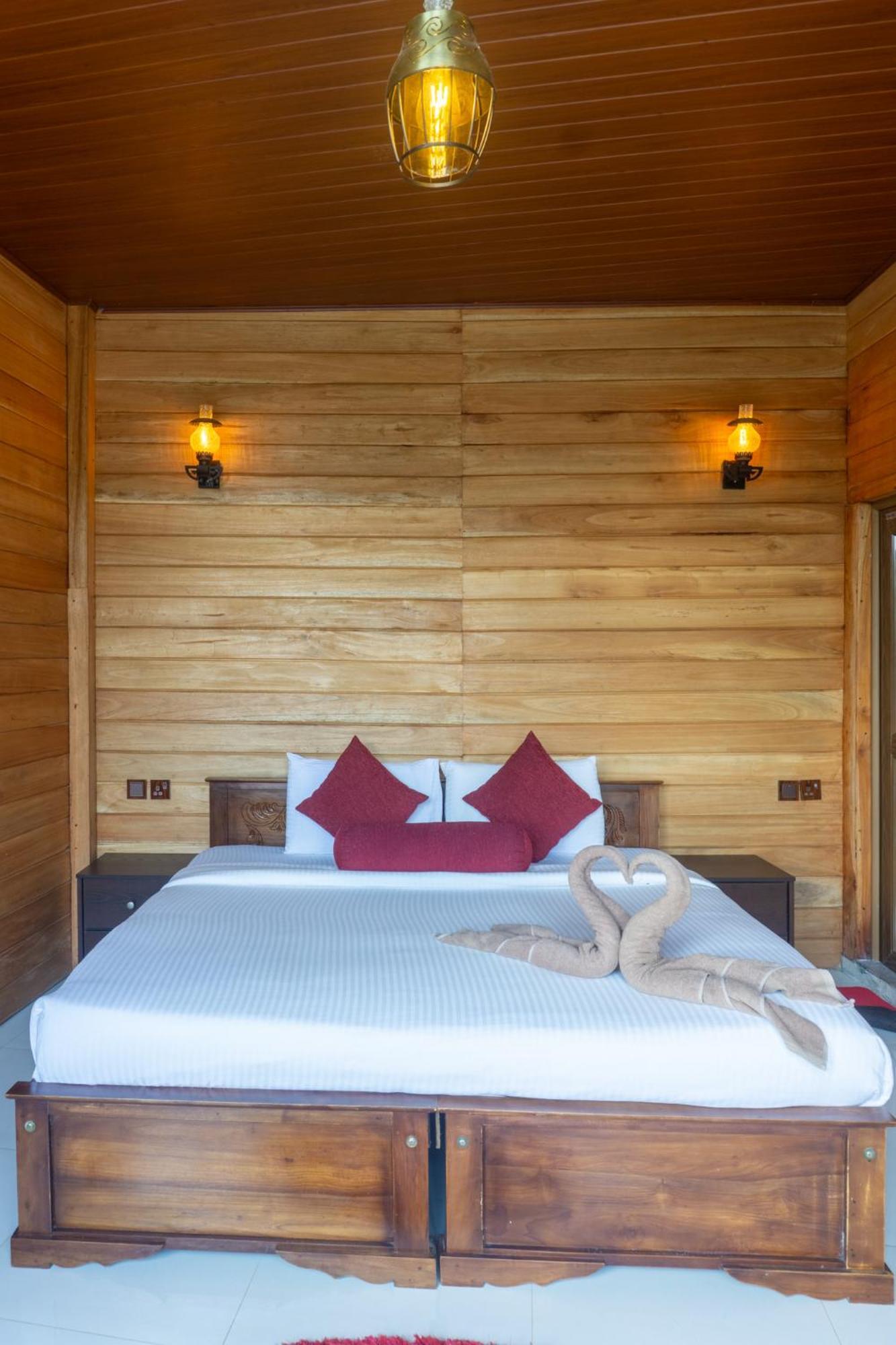 Refresh Inn Ела Екстериор снимка