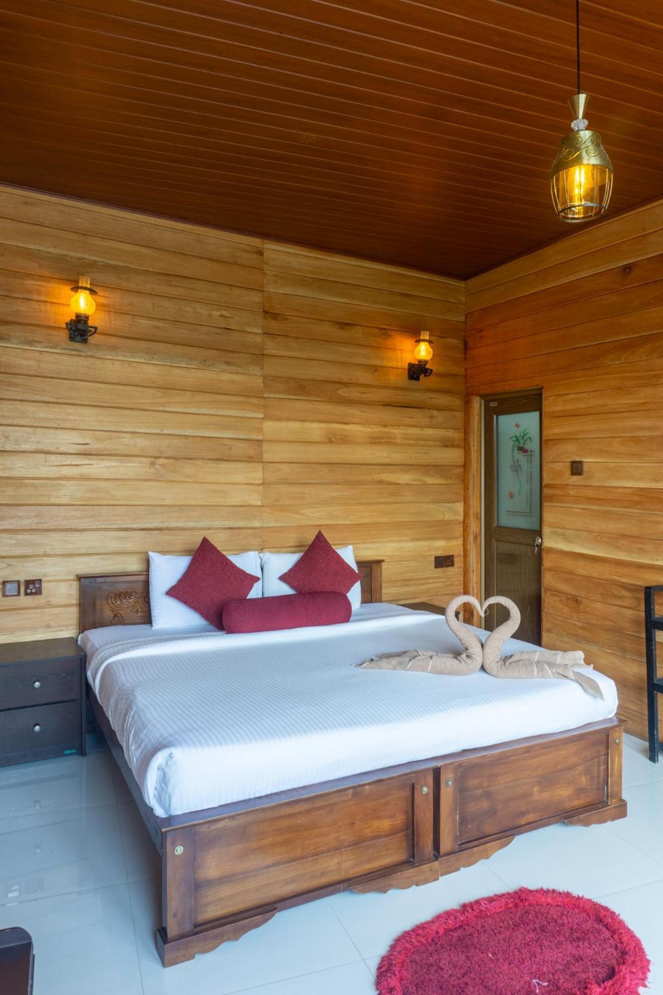 Refresh Inn Ела Екстериор снимка